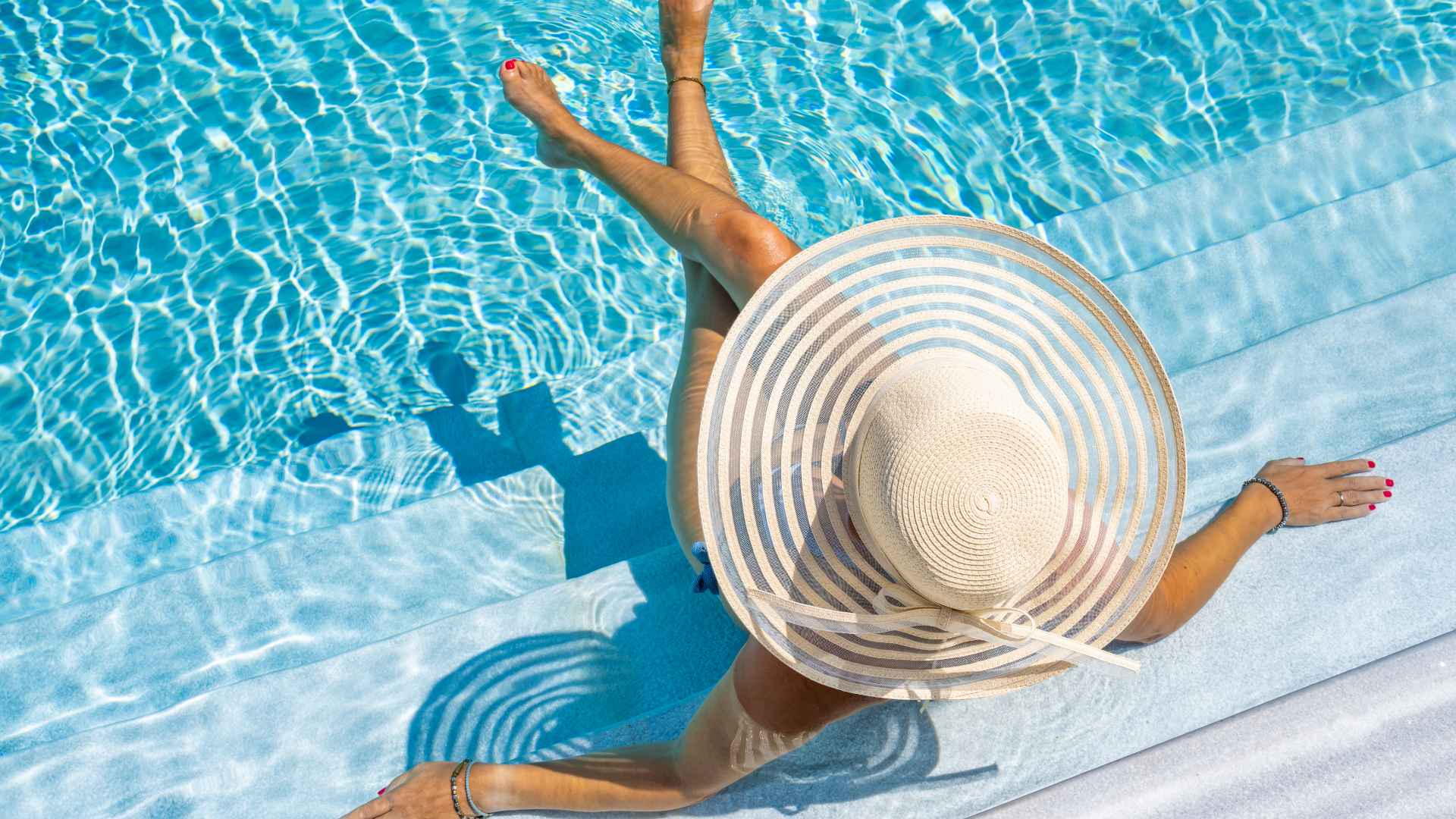 Luxury Travel Advisor vs. Booking Online_ What Actually Changes
